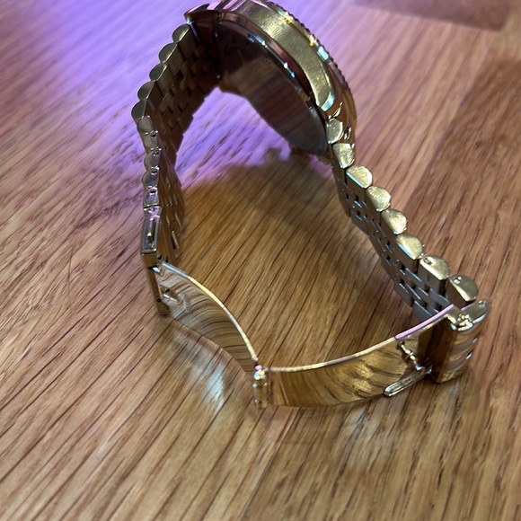 Michael Kors Gold Watch - Picture 3 of 4